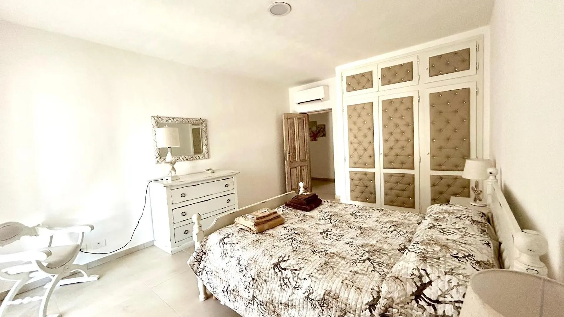 Apartment Casa Gio Grazioso Appartamento A Porto Cervo Liscia di Vacca